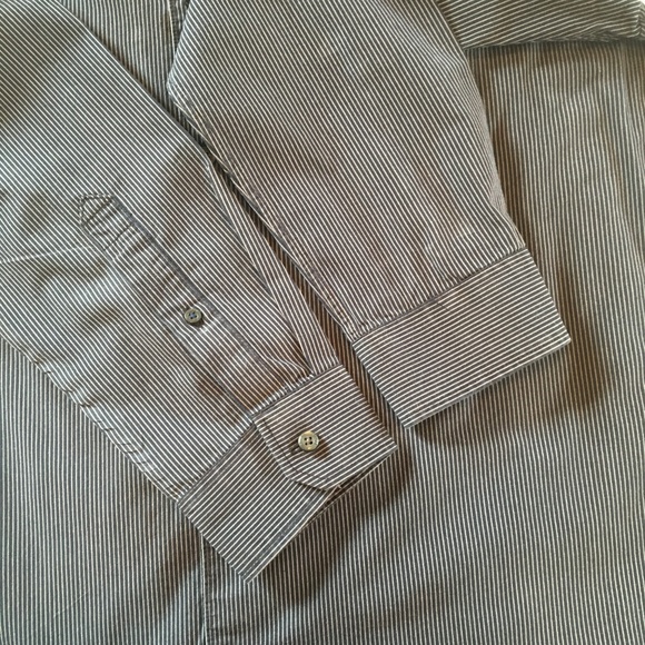 American Eagle Slim Fit Button Down Long Sleeve Blue Shirt. Sz: Medium - Picture 6 of 9